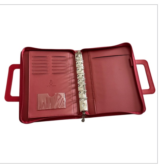 FRANKLIN COVEY 365 Red 7 Ring Planner Binder Retractable Handles 8" x 10.5” - Picture 5 of 16